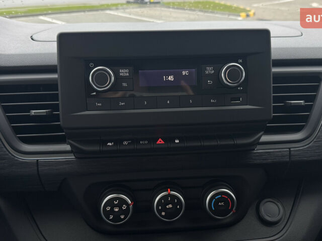 Рено Трафик, объемом двигателя 2 л и пробегом 0 тыс. км за 33619 $, фото 21 на Automoto.ua