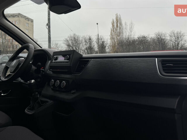 Рено Трафик, объемом двигателя 2 л и пробегом 0 тыс. км за 33619 $, фото 24 на Automoto.ua