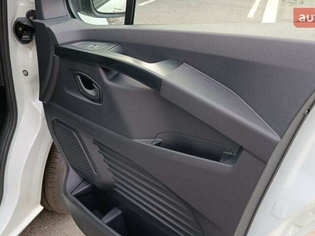 Рено Трафик, объемом двигателя 2 л и пробегом 0 тыс. км за 34650 $, фото 14 на Automoto.ua