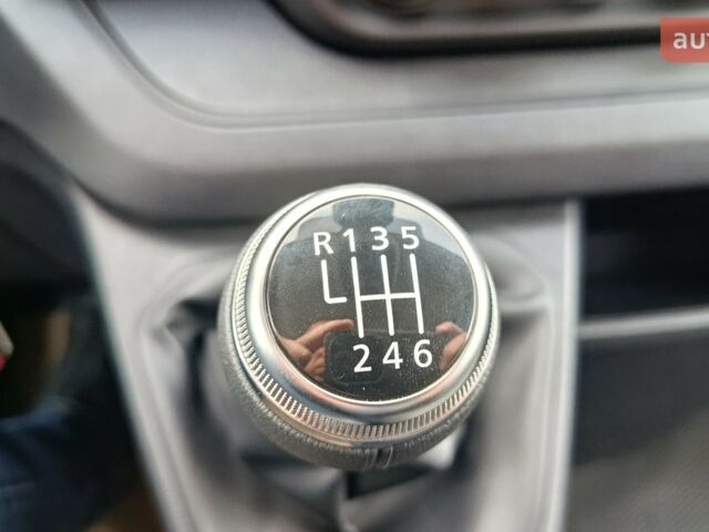 Рено Трафик, объемом двигателя 2 л и пробегом 0 тыс. км за 34650 $, фото 20 на Automoto.ua