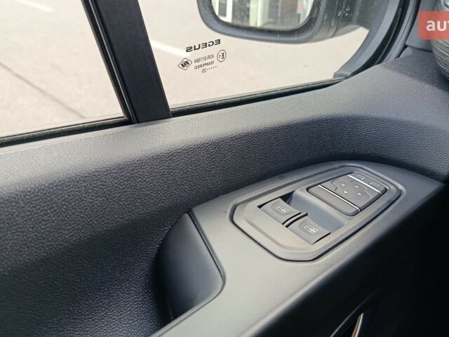 Рено Трафик, объемом двигателя 2 л и пробегом 0 тыс. км за 34650 $, фото 23 на Automoto.ua