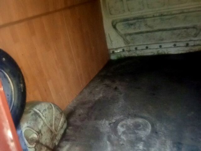 Рено Трафик, объемом двигателя 2.5 л и пробегом 0 тыс. км за 1200 $, фото 2 на Automoto.ua