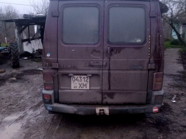 Рено Трафик, объемом двигателя 2.5 л и пробегом 0 тыс. км за 1200 $, фото 1 на Automoto.ua