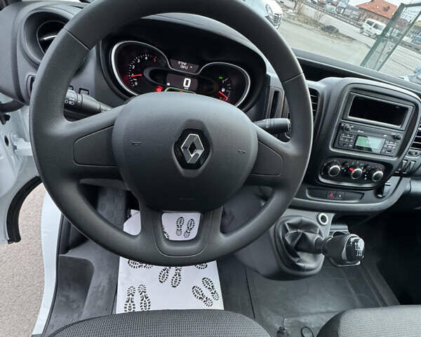 Рено Трафик, объемом двигателя 2 л и пробегом 97 тыс. км за 18900 $, фото 18 на Automoto.ua