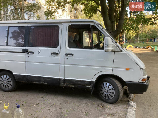 Рено Трафик, объемом двигателя 0 л и пробегом 280 тыс. км за 3200 $, фото 3 на Automoto.ua