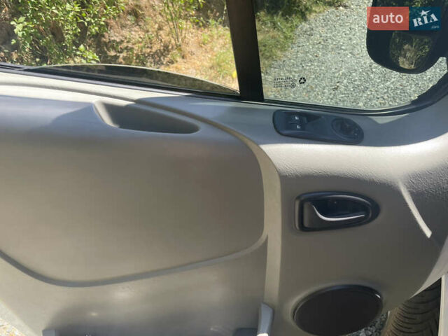Рено Трафік, об'ємом двигуна 2 л та пробігом 368 тис. км за 7500 $, фото 7 на Automoto.ua