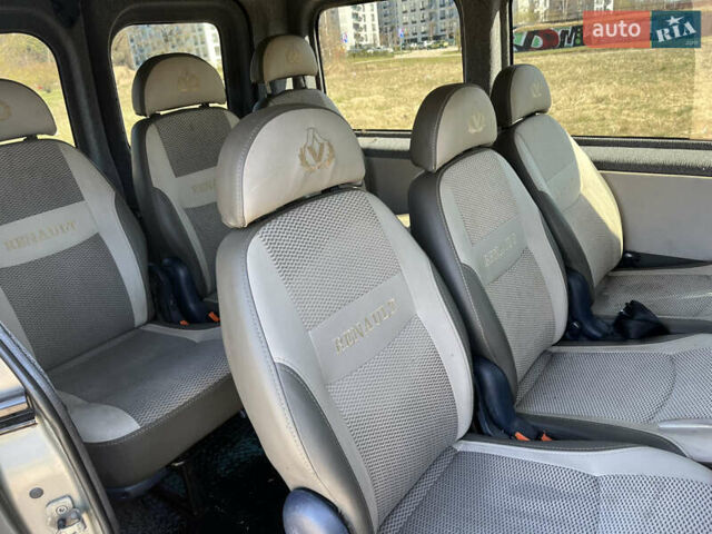 Рено Трафик, объемом двигателя 2 л и пробегом 259 тыс. км за 9342 $, фото 8 на Automoto.ua