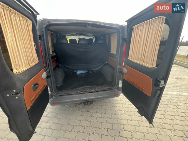Рено Трафик, объемом двигателя 2 л и пробегом 355 тыс. км за 10990 $, фото 4 на Automoto.ua