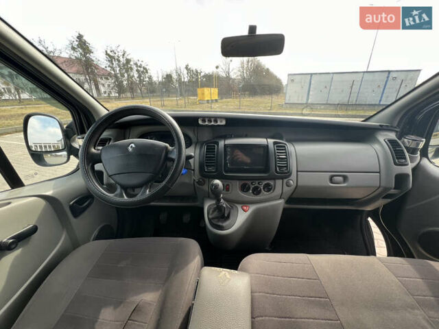 Рено Трафик, объемом двигателя 2 л и пробегом 355 тыс. км за 10990 $, фото 9 на Automoto.ua