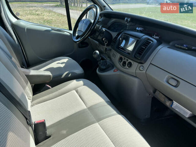 Рено Трафик, объемом двигателя 2 л и пробегом 259 тыс. км за 9342 $, фото 7 на Automoto.ua