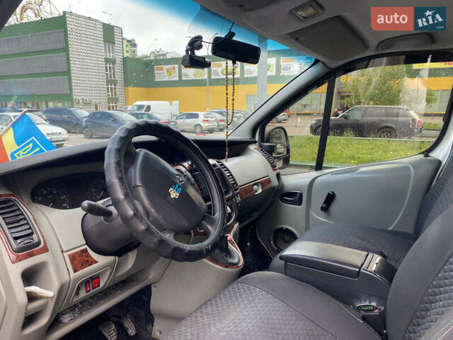Рено Трафик, объемом двигателя 2 л и пробегом 542 тыс. км за 8800 $, фото 6 на Automoto.ua