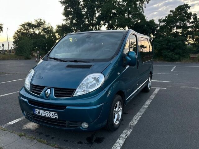 Рено Трафик, объемом двигателя 2 л и пробегом 216 тыс. км за 8000 $, фото 1 на Automoto.ua