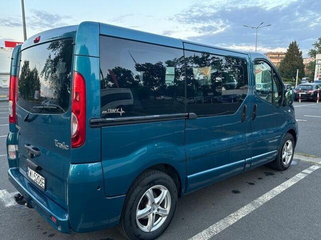 Рено Трафик, объемом двигателя 2 л и пробегом 216 тыс. км за 8000 $, фото 4 на Automoto.ua