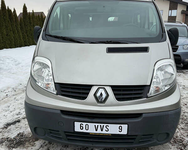 Рено Трафік, об'ємом двигуна 2 л та пробігом 174 тис. км за 10700 $, фото 1 на Automoto.ua