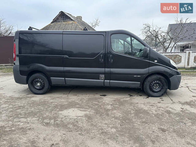 Рено Трафик, объемом двигателя 2.5 л и пробегом 332 тыс. км за 9000 $, фото 10 на Automoto.ua
