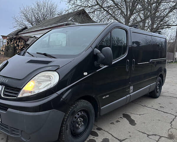 Рено Трафик, объемом двигателя 2.5 л и пробегом 332 тыс. км за 9000 $, фото 6 на Automoto.ua