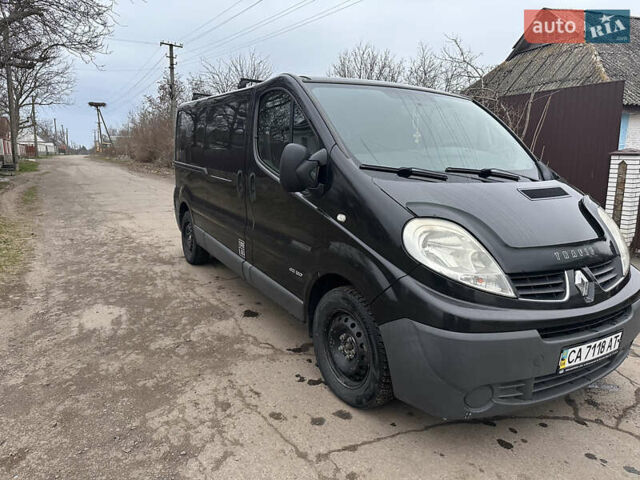 Рено Трафик, объемом двигателя 2.5 л и пробегом 332 тыс. км за 9000 $, фото 9 на Automoto.ua