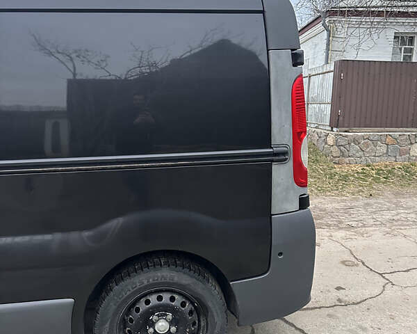 Рено Трафик, объемом двигателя 2.5 л и пробегом 332 тыс. км за 9000 $, фото 15 на Automoto.ua