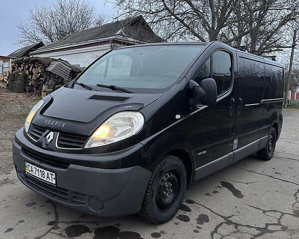 Рено Трафик, объемом двигателя 2.5 л и пробегом 332 тыс. км за 9000 $, фото 7 на Automoto.ua