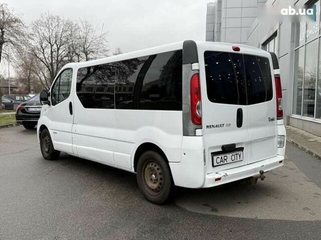 Рено Трафик, объемом двигателя 2 л и пробегом 385 тыс. км за 11000 $, фото 4 на Automoto.ua