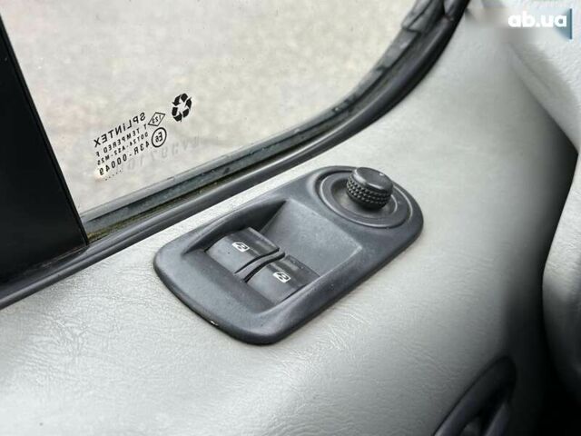 Рено Трафик, объемом двигателя 2 л и пробегом 385 тыс. км за 11000 $, фото 19 на Automoto.ua