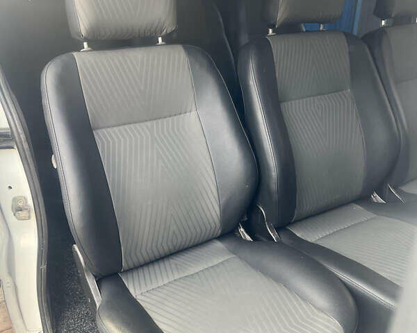Рено Трафик, объемом двигателя 2 л и пробегом 246 тыс. км за 13999 $, фото 3 на Automoto.ua