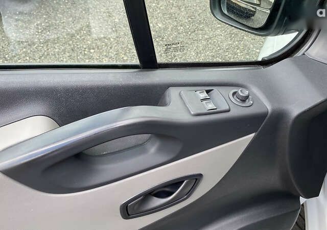 Рено Трафік, об'ємом двигуна 1.6 л та пробігом 279 тис. км за 15950 $, фото 23 на Automoto.ua