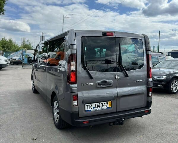 Рено Трафик, объемом двигателя 1.6 л и пробегом 178 тыс. км за 22500 $, фото 6 на Automoto.ua