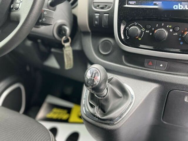 Рено Трафик 2017 в Коломые на Automoto.ua Рено Трафик, объемом двигателя 1.6 л и пробегом 230 тыс. км за 13200 $, фото 23 на Automoto.ua
