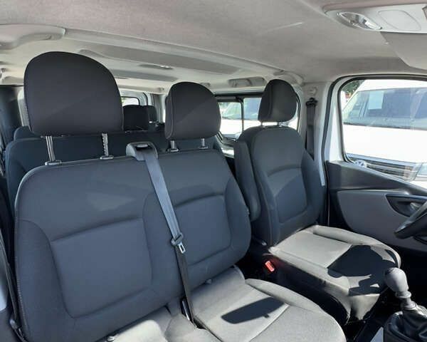 Рено Трафик, объемом двигателя 1.6 л и пробегом 203 тыс. км за 21700 $, фото 24 на Automoto.ua