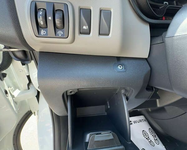 Рено Трафик, объемом двигателя 1.6 л и пробегом 203 тыс. км за 21700 $, фото 16 на Automoto.ua