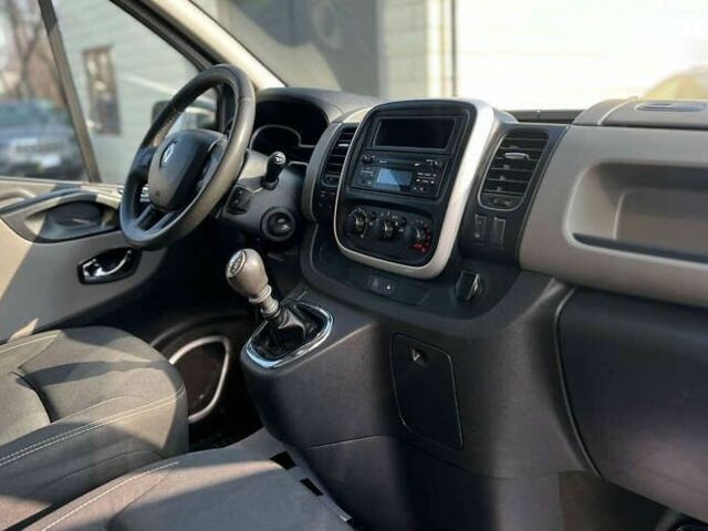 Рено Трафик, объемом двигателя 1.6 л и пробегом 360 тыс. км за 11900 $, фото 18 на Automoto.ua