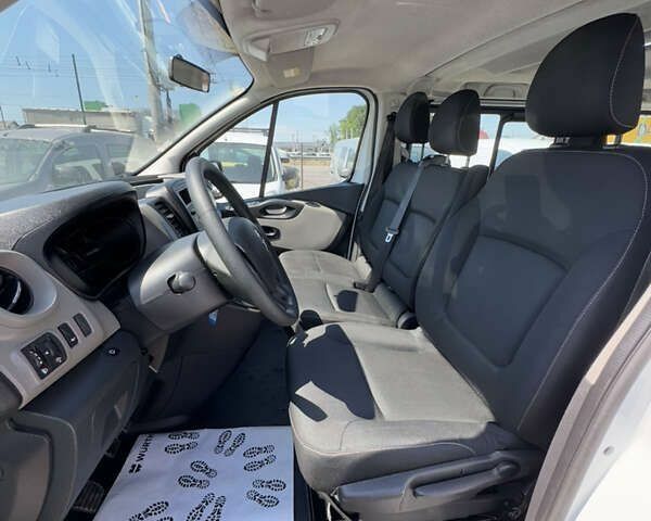 Рено Трафик, объемом двигателя 1.6 л и пробегом 203 тыс. км за 21700 $, фото 12 на Automoto.ua