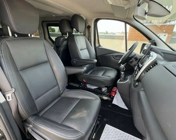 Рено Трафік, об'ємом двигуна 2 л та пробігом 203 тис. км за 35700 $, фото 26 на Automoto.ua