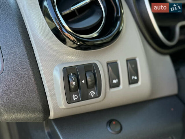 Рено Трафик, объемом двигателя 1.6 л и пробегом 225 тыс. км за 18500 $, фото 19 на Automoto.ua