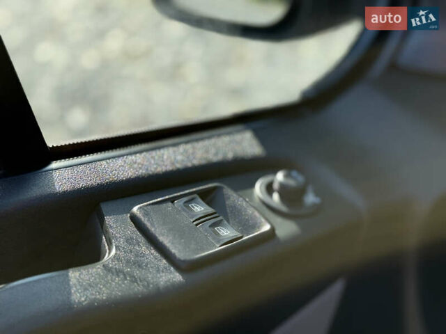 Рено Трафик, объемом двигателя 1.6 л и пробегом 225 тыс. км за 18500 $, фото 18 на Automoto.ua