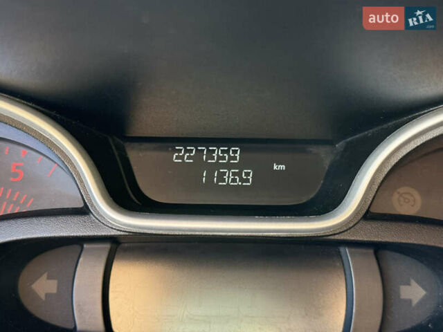 Рено Трафик, объемом двигателя 1.6 л и пробегом 225 тыс. км за 18500 $, фото 22 на Automoto.ua