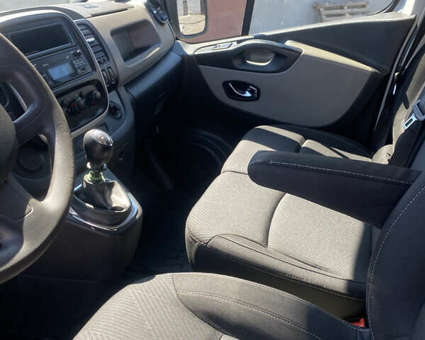 Рено Трафік, об'ємом двигуна 1.6 л та пробігом 226 тис. км за 14800 $, фото 11 на Automoto.ua