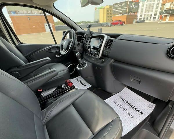 Рено Трафік, об'ємом двигуна 2 л та пробігом 203 тис. км за 35700 $, фото 27 на Automoto.ua