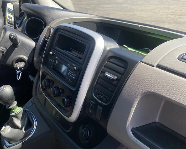 Рено Трафік, об'ємом двигуна 1.6 л та пробігом 226 тис. км за 14800 $, фото 7 на Automoto.ua