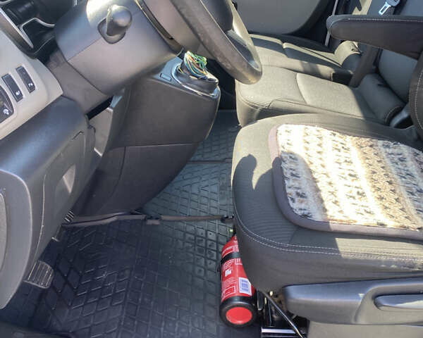 Рено Трафік, об'ємом двигуна 1.6 л та пробігом 226 тис. км за 14800 $, фото 4 на Automoto.ua