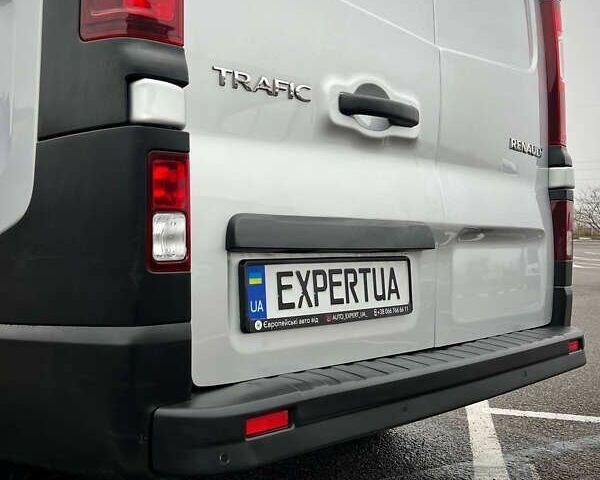 Рено Трафик, объемом двигателя 2 л и пробегом 167 тыс. км за 18900 $, фото 11 на Automoto.ua