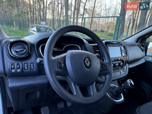 Рено Трафик, объемом двигателя 2 л и пробегом 160 тыс. км за 18100 $, фото 15 на Automoto.ua