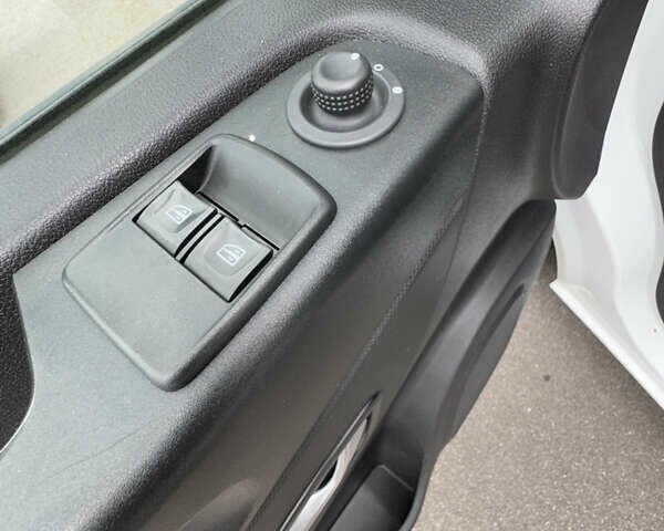 Рено Трафік, об'ємом двигуна 2 л та пробігом 211 тис. км за 19300 $, фото 17 на Automoto.ua