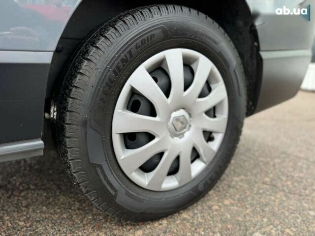 Рено Трафик, объемом двигателя 2 л и пробегом 218 тыс. км за 22500 $, фото 18 на Automoto.ua