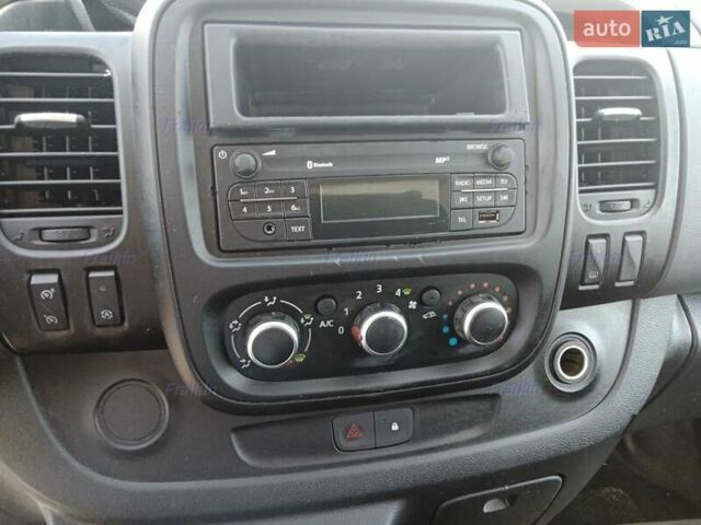 Рено Трафик, объемом двигателя 1.6 л и пробегом 158 тыс. км за 21800 $, фото 3 на Automoto.ua
