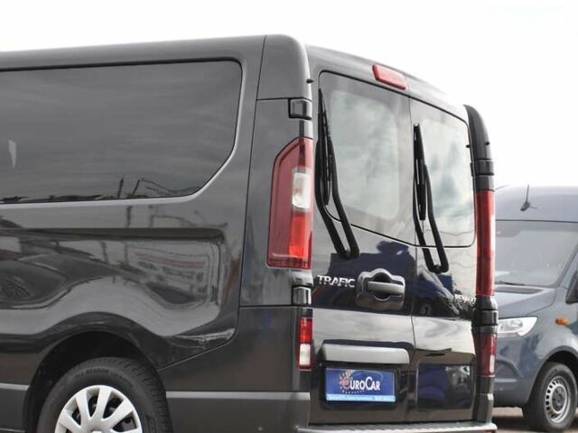 Рено Трафик, объемом двигателя 2 л и пробегом 166 тыс. км за 27800 $, фото 9 на Automoto.ua