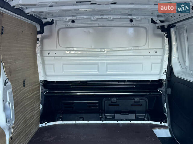 Рено Трафик, объемом двигателя 2 л и пробегом 160 тыс. км за 18100 $, фото 30 на Automoto.ua