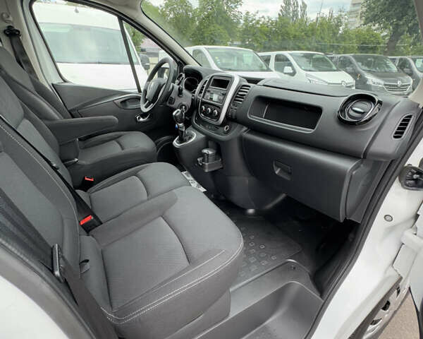 Рено Трафік, об'ємом двигуна 2 л та пробігом 211 тис. км за 18700 $, фото 24 на Automoto.ua