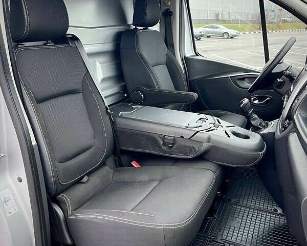 Рено Трафик, объемом двигателя 2 л и пробегом 167 тыс. км за 18900 $, фото 20 на Automoto.ua